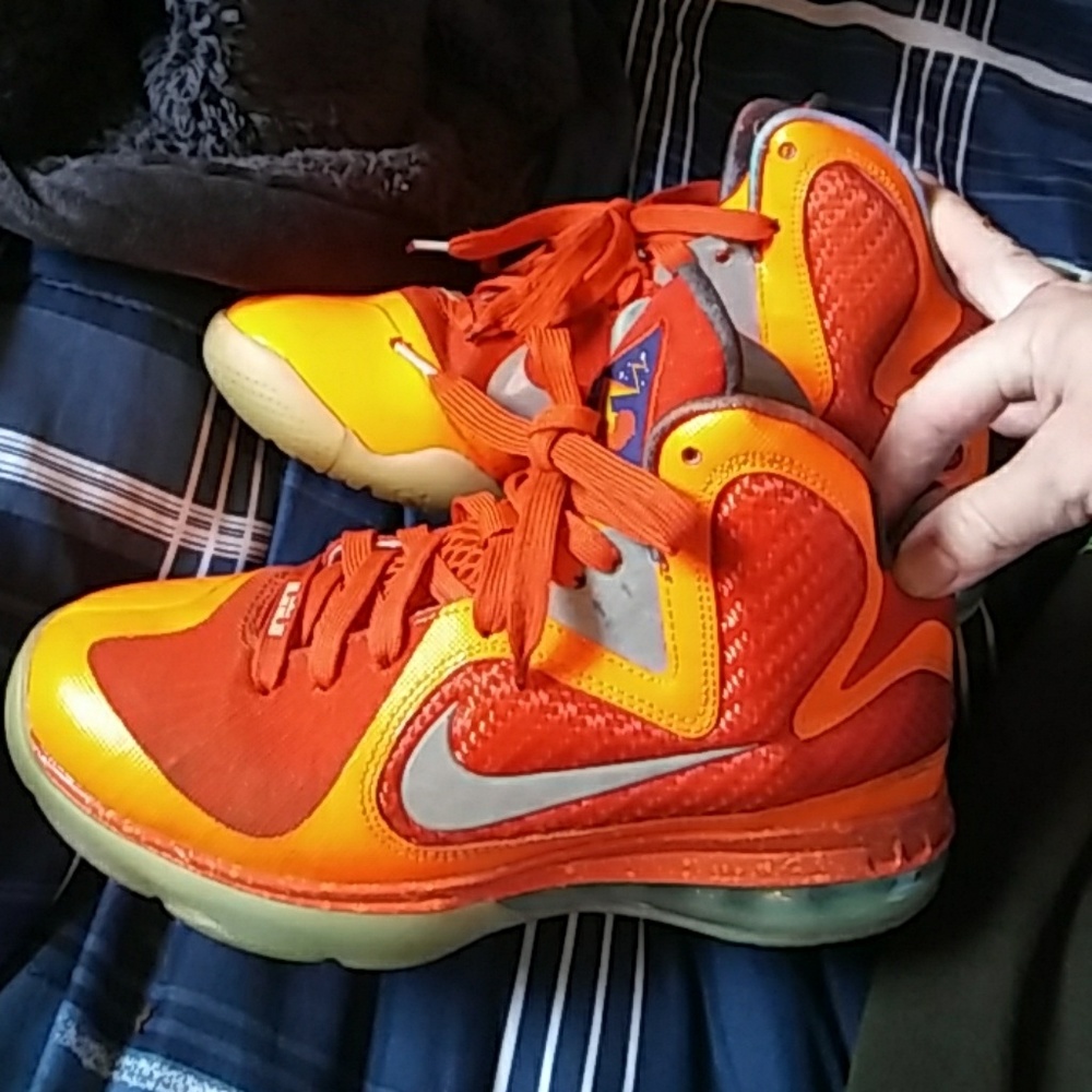 Gorgeous lebron 9 big bangs!